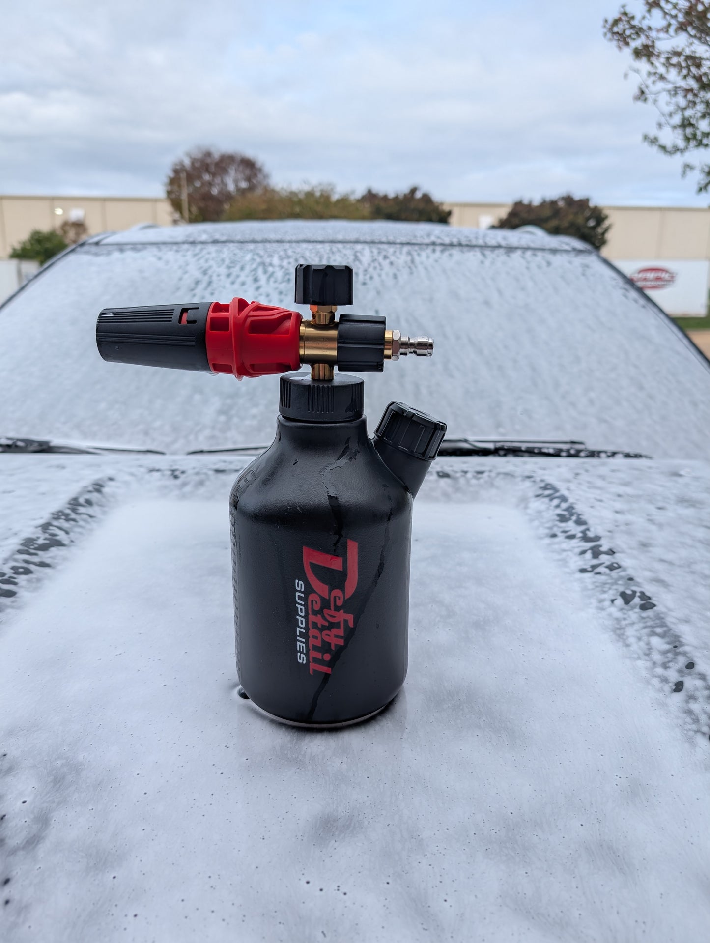 Defy Detail Suds Slinger